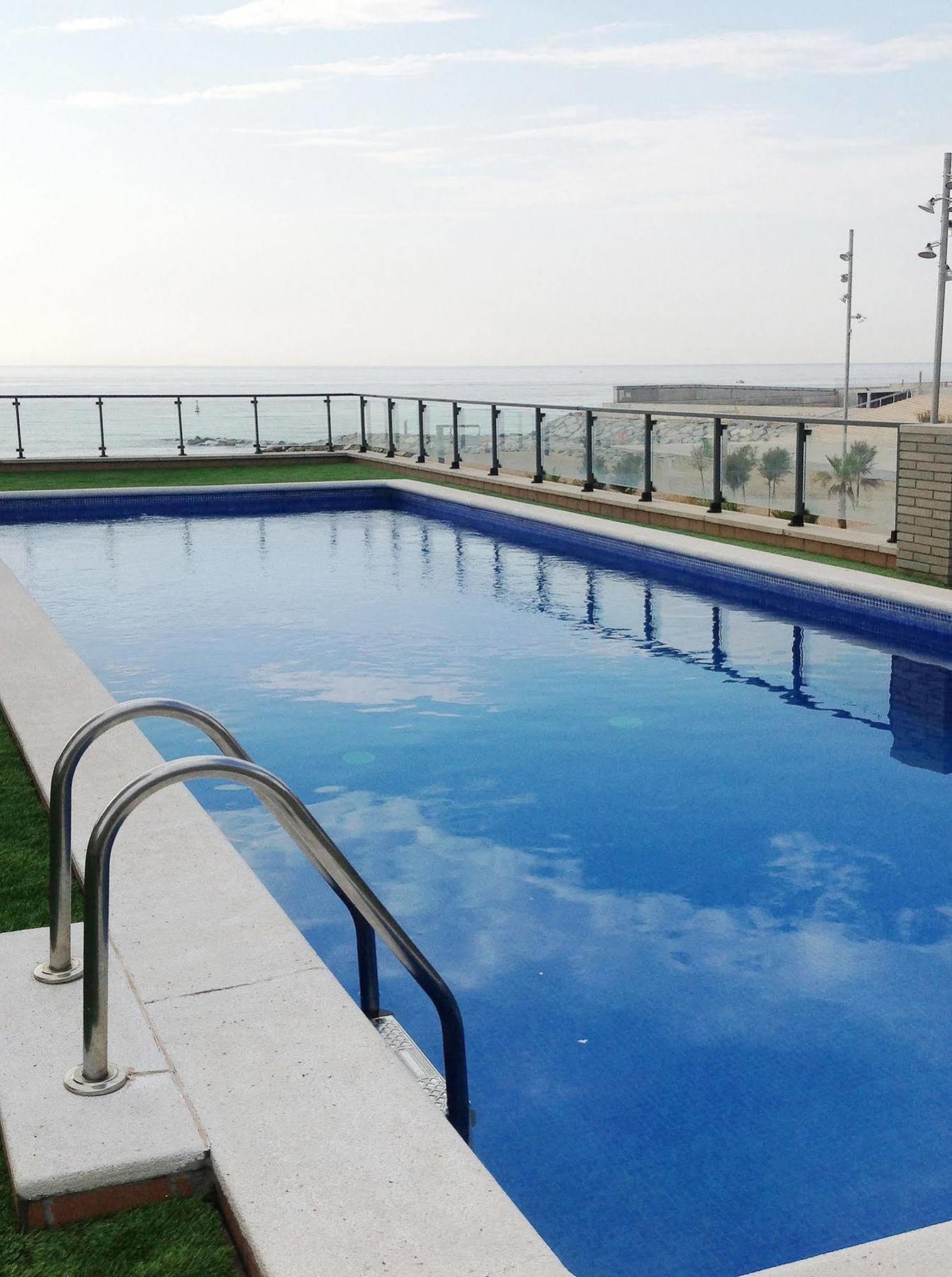 Alcam Badalona Playa Norte Esterno foto