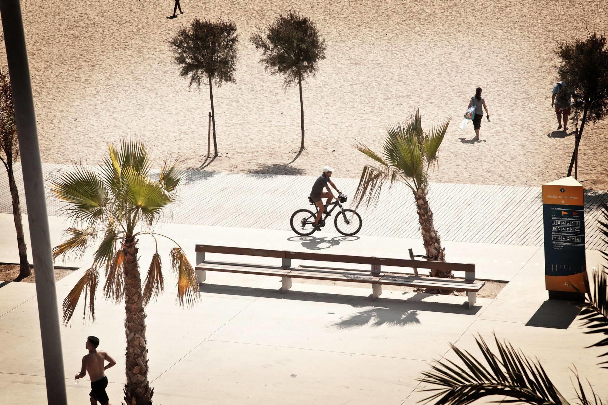 Alcam Badalona Playa Norte Esterno foto